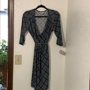 Robbie Bee Navy & Gray plaid dress